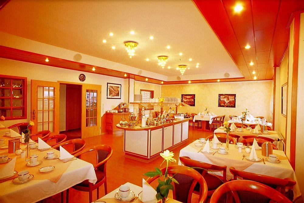 Hotel Am Schwedenkai Киль Экстерьер фото