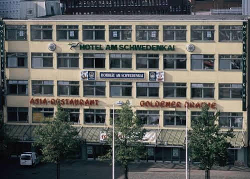 Hotel Am Schwedenkai Киль Экстерьер фото